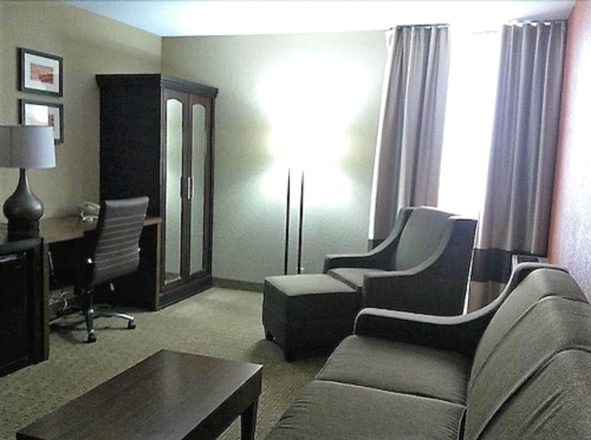 Comfort Inn & Suites Evansville Airport Екстер'єр фото
