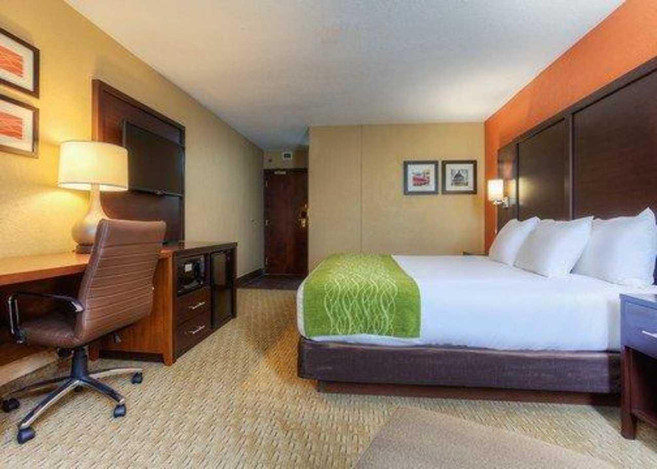 Comfort Inn & Suites Evansville Airport Екстер'єр фото