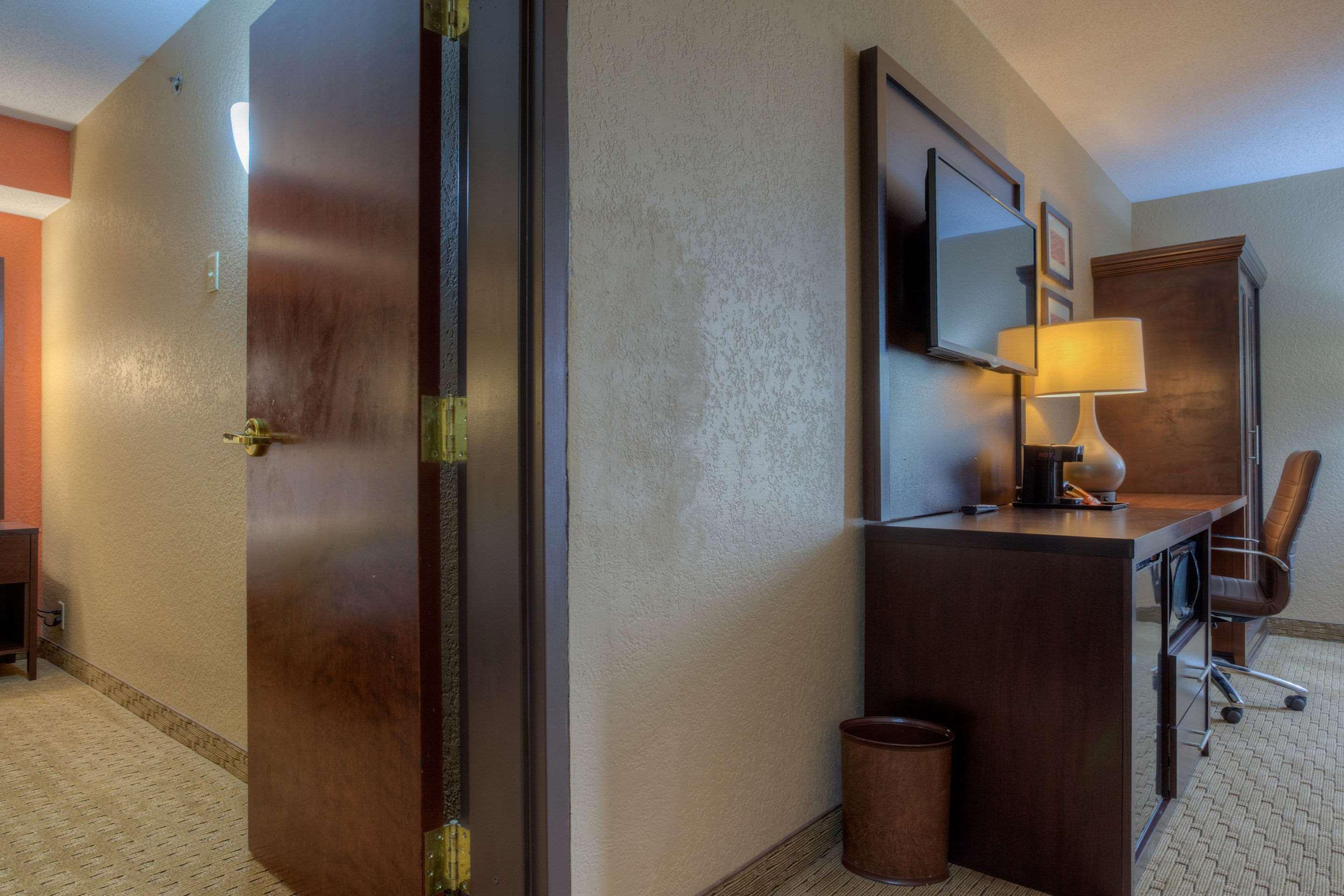 Comfort Inn & Suites Evansville Airport Екстер'єр фото