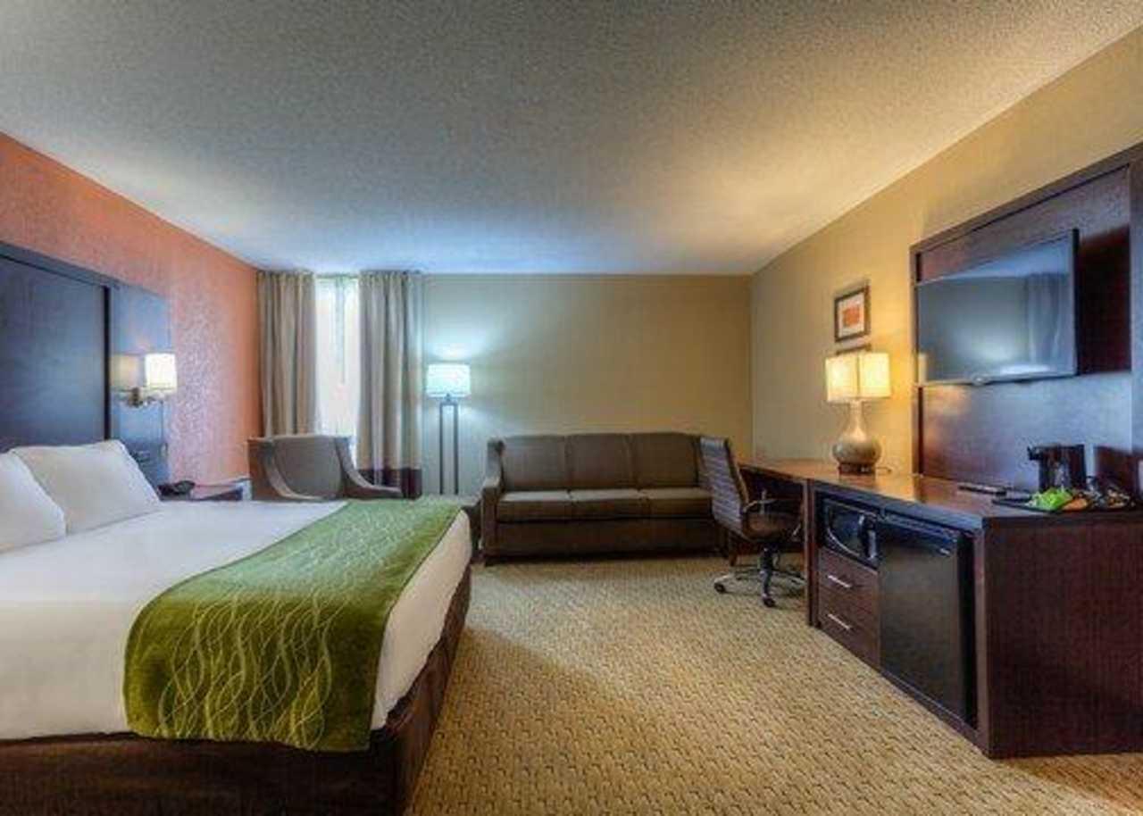 Comfort Inn & Suites Evansville Airport Екстер'єр фото