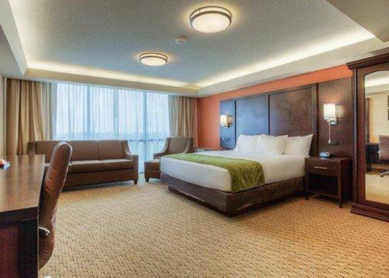 Comfort Inn & Suites Evansville Airport Екстер'єр фото