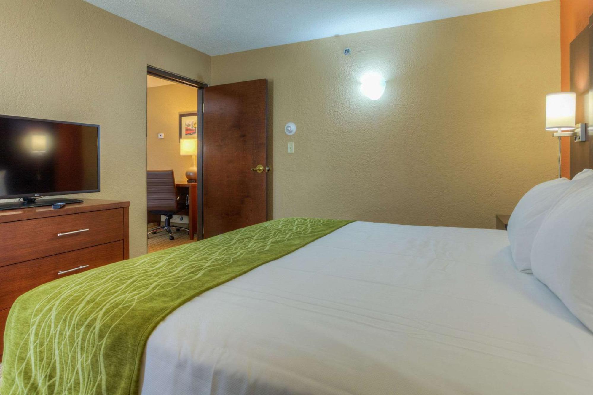 Comfort Inn & Suites Evansville Airport Екстер'єр фото