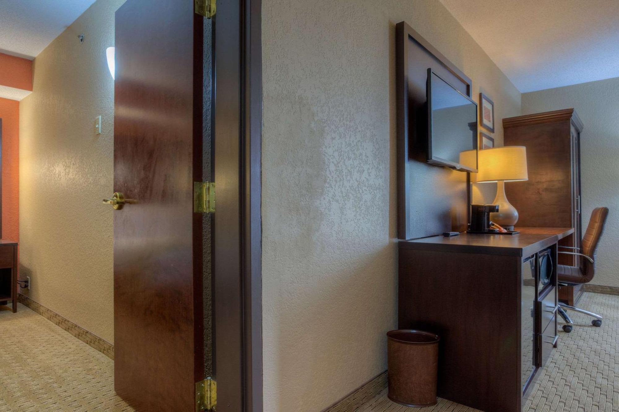 Comfort Inn & Suites Evansville Airport Екстер'єр фото