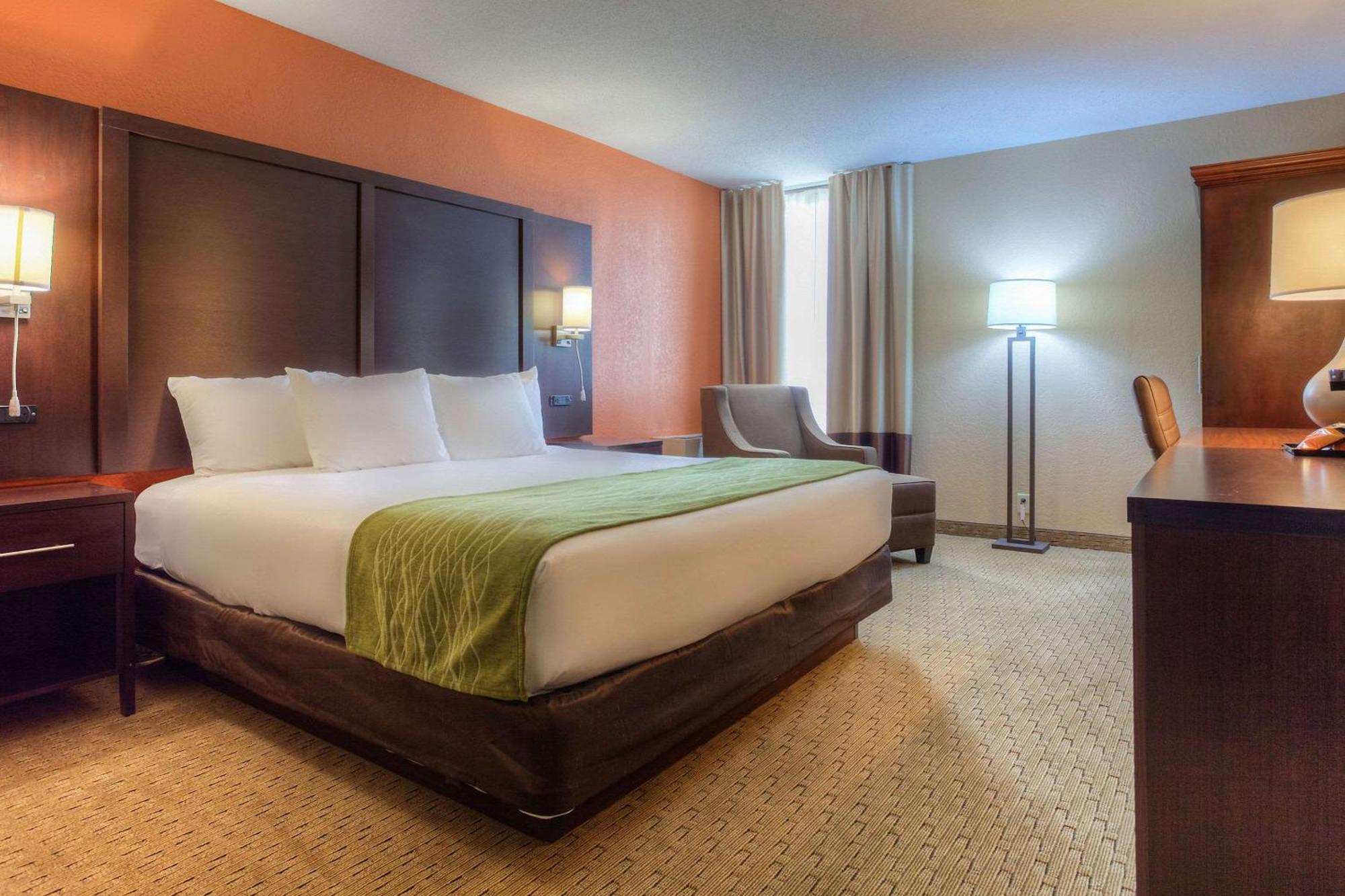 Comfort Inn & Suites Evansville Airport Екстер'єр фото