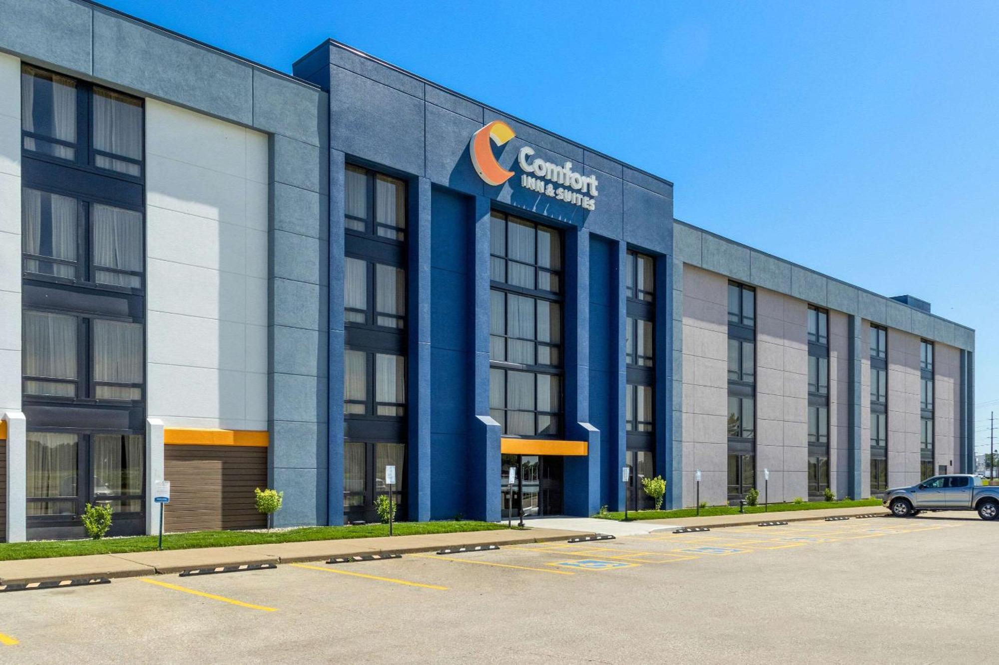 Comfort Inn & Suites Evansville Airport Екстер'єр фото